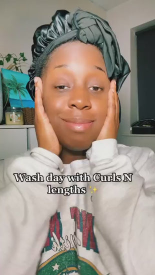 Moisturizing treatment for hair